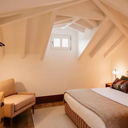 Belion House | Deluxe Attic 302 Βιάνα ντο Καστέλο